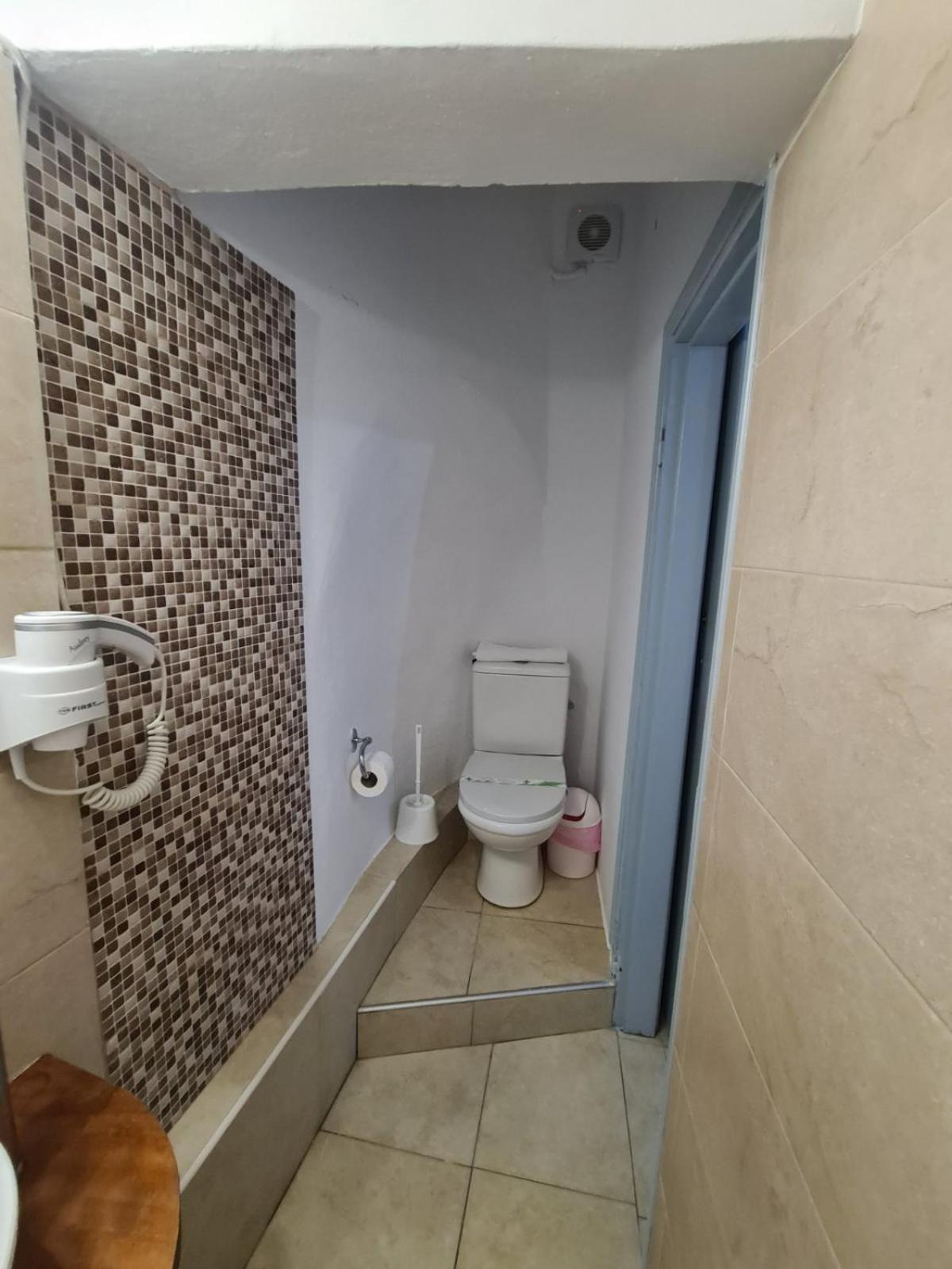 Aithra -Cosy Studio In Centre Of Poros Poros Town 外观 照片