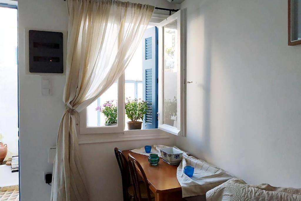 Aithra -Cosy Studio In Centre Of Poros Poros Town 外观 照片